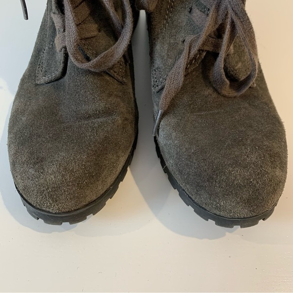 Lucky Brand 8.5M Dark Grey Suede Heeled Fold Over Women’s Ankle Booties - Picture 6 of 8